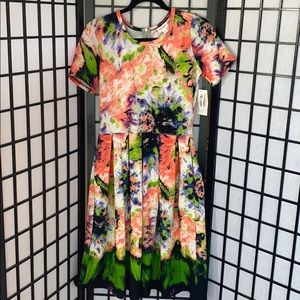 LuLaRoe tie die Amelia NWT m